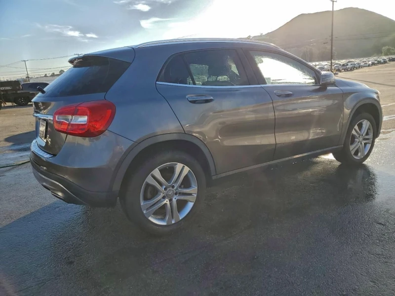 Mercedes-Benz GLA 250, снимка 3 - Автомобили и джипове - 53053658