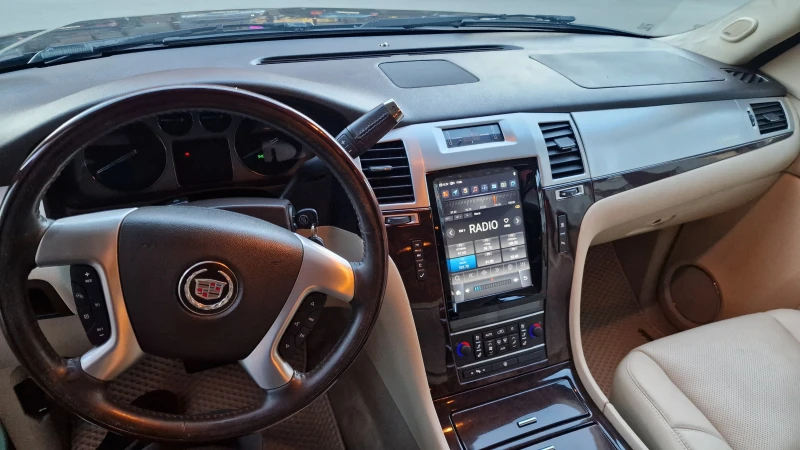 Cadillac Escalade LPG, снимка 7 - Автомобили и джипове - 53459026