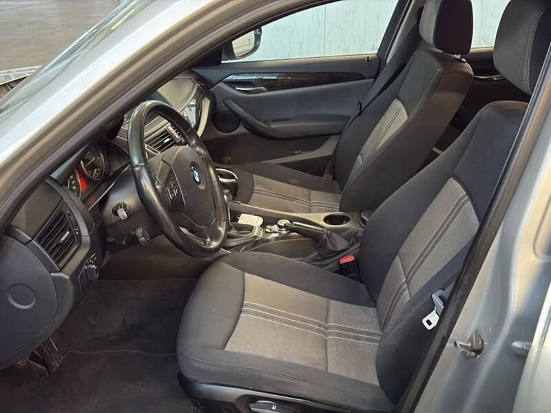 BMW X1 * 2.0* xDrive* Автоматик* Сервизна История* , снимка 5 - Автомобили и джипове - 54605951