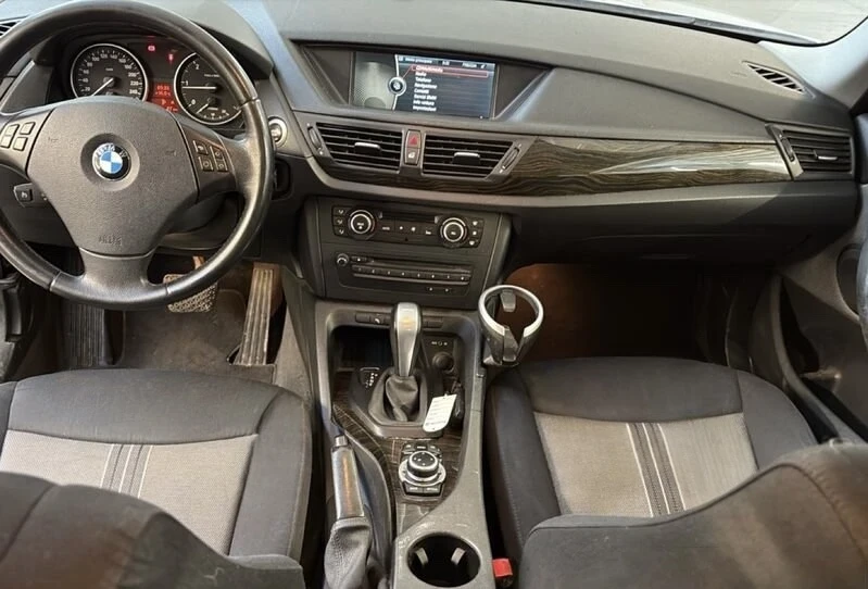 BMW X1 * 2.0* xDrive* Автоматик* Сервизна История* , снимка 6 - Автомобили и джипове - 54605951
