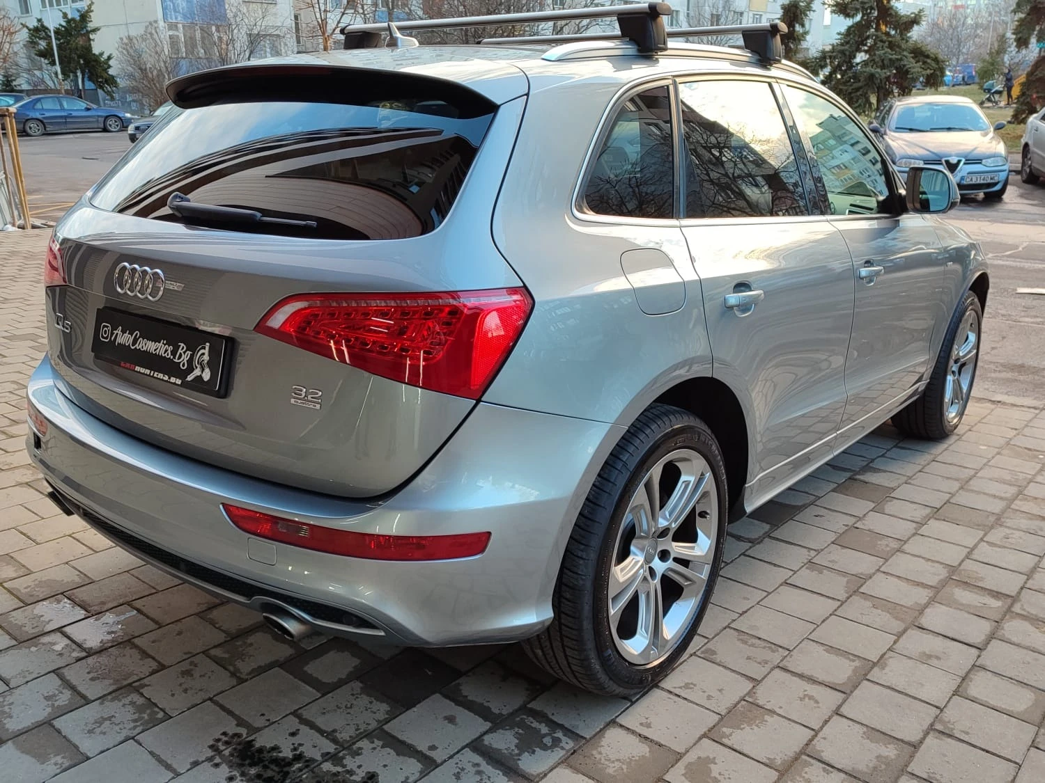 Audi Q5 3.2 V6 - изображение 3