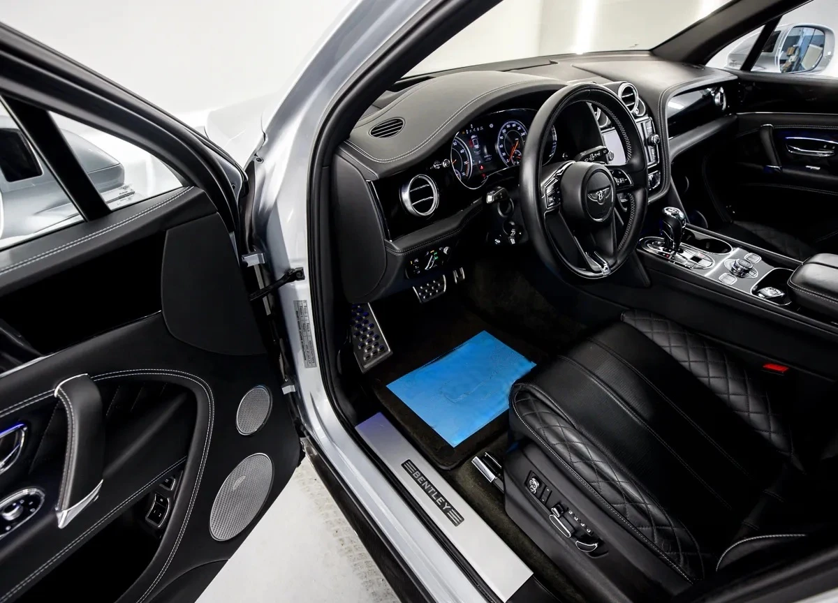Bentley Bentayga 4.0 V8 AWD - изображение 8