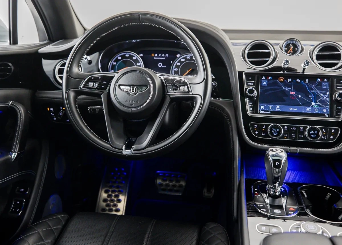 Bentley Bentayga 4.0 V8 AWD - изображение 7