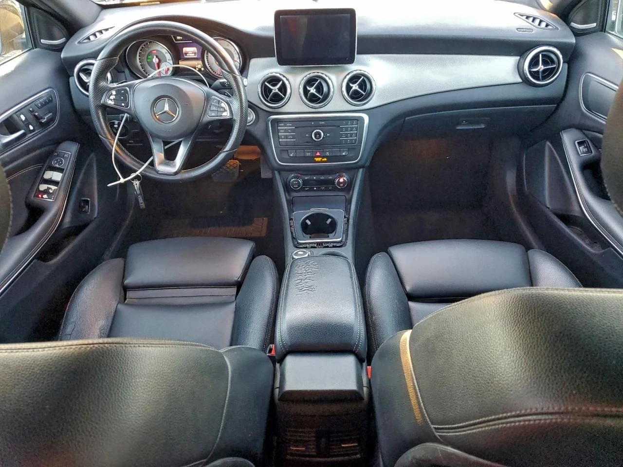 Mercedes-Benz GLA 250  - изображение 8