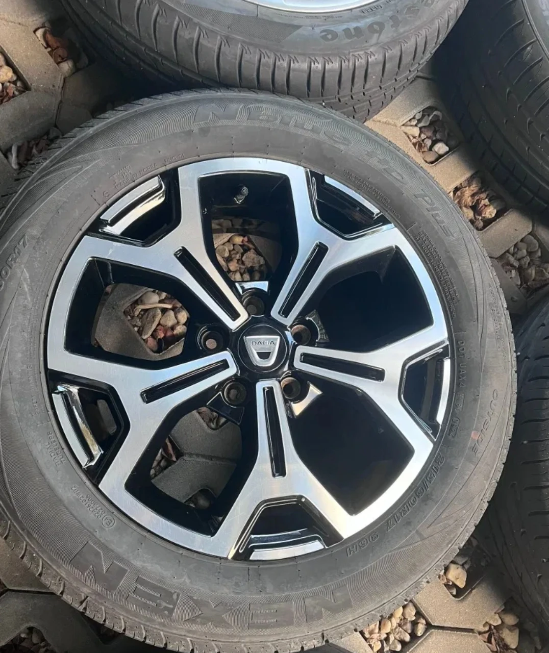 Dacia Duster 1.3 Tce 131�.�. 4 ��������� � ������ | Mobile.bg � ����������� 15