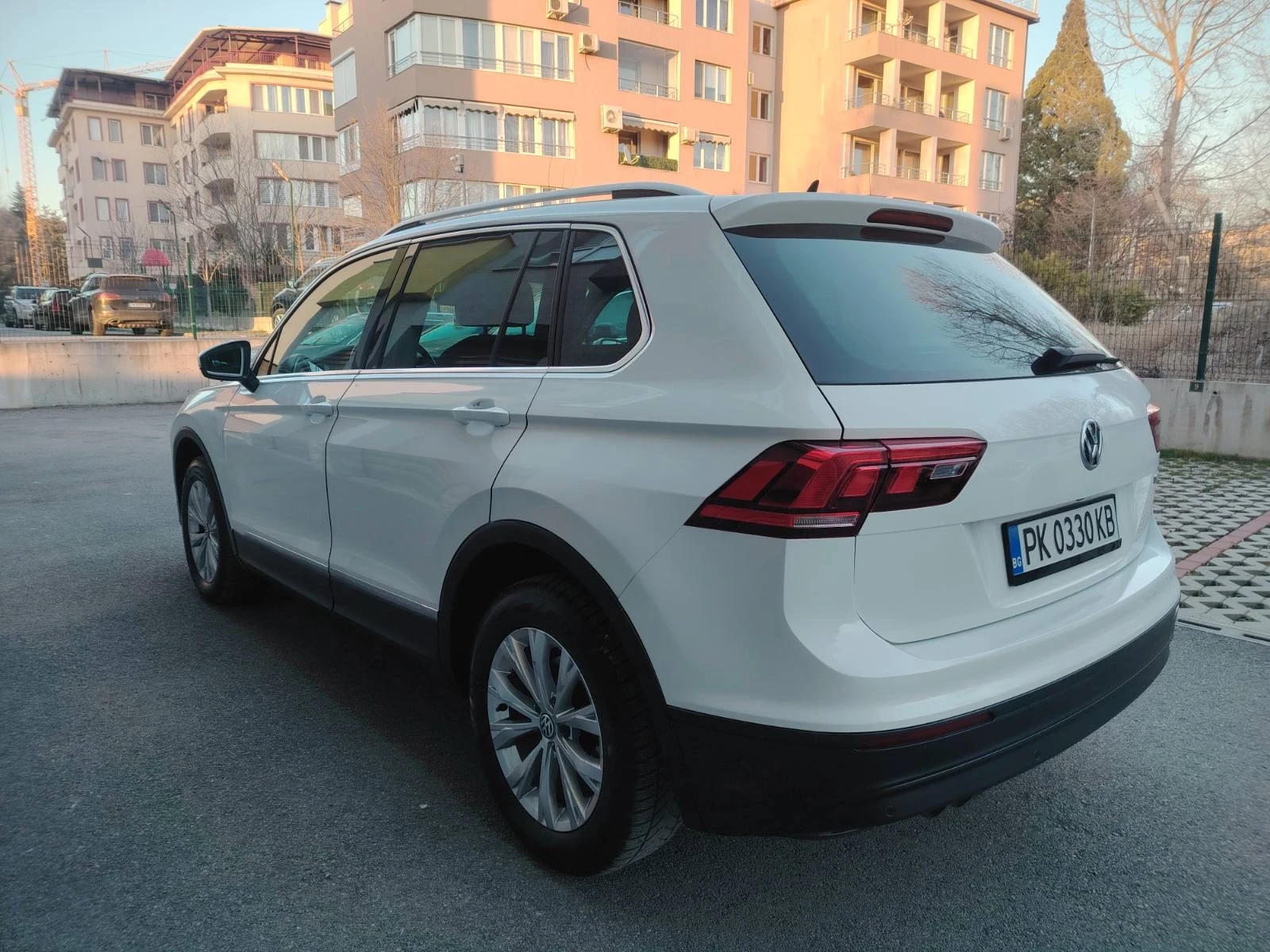 VW Tiguan 2.0 TDI 4motion 100 000км , снимка 6 - Автомобили и джипове - 53803578