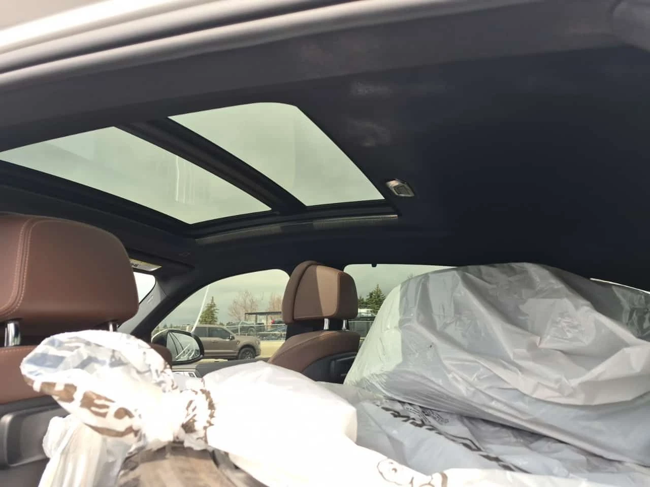 BMW X6 * XDRIVE40I * ОБДУХВАНЕ* H/K* PANO* 2 КЛЮЧА , снимка 13 - Автомобили и джипове - 54185720