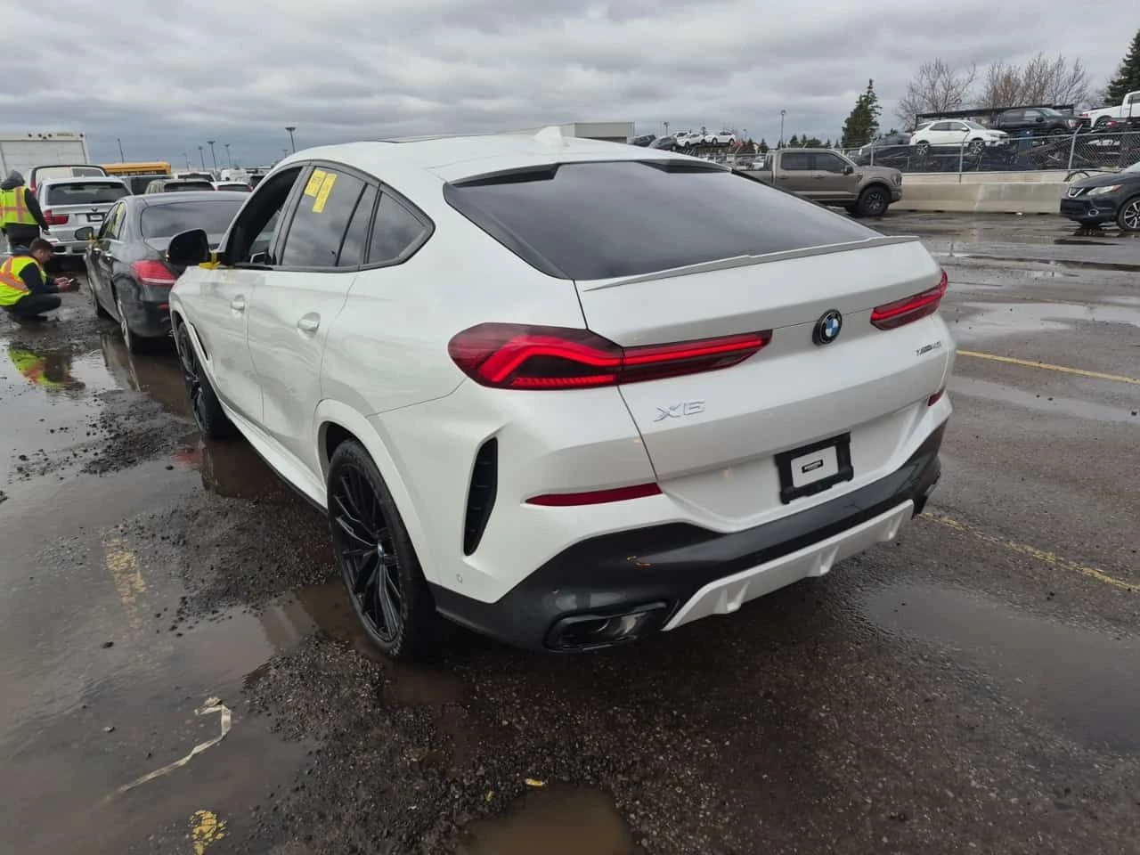 BMW X6 * XDRIVE40I * ОБДУХВАНЕ* H/K* PANO* 2 КЛЮЧА , снимка 4 - Автомобили и джипове - 54185720