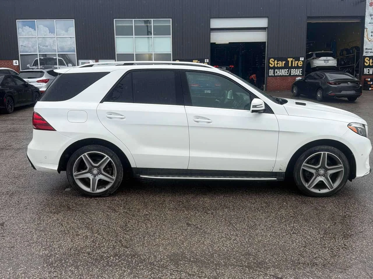 Mercedes-Benz GLE 350 d * HARMAN/KARDON* PANORAMA* , снимка 3 - Автомобили и джипове - 54527877