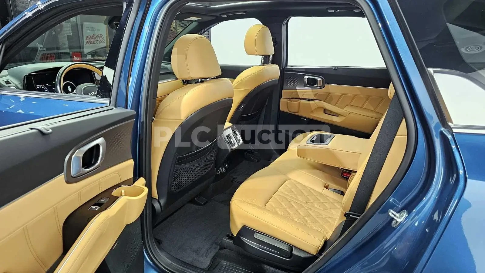 Kia Sorento * SIGNATURE* AWD* DIS* 360* HUD* ОБДУХВАНЕ* , снимка 13 - Автомобили и джипове - 55138740