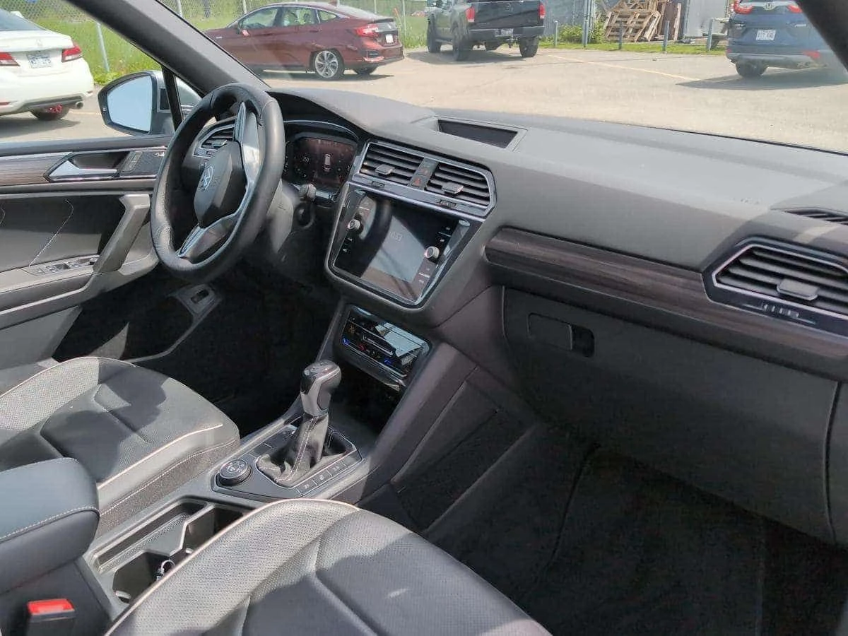 VW Tiguan * Highline R Line 4MOTION * CARFAX * , снимка 11 - Автомобили и джипове - 55278056