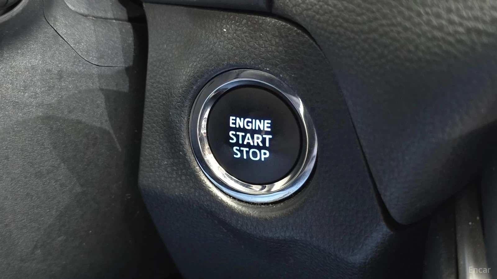 Toyota Rav4 * ПАНО* KEYLESS* Camera* ПОДГРЕВ* LED* , снимка 12 - Автомобили и джипове - 55625273