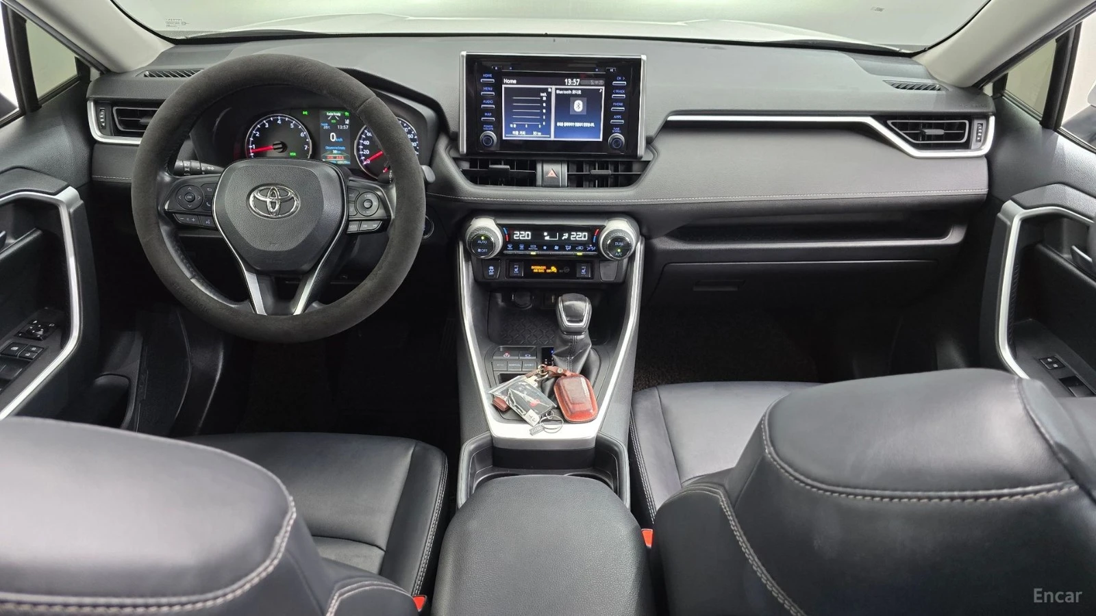 Toyota Rav4 * ПАНО* KEYLESS* Camera* ПОДГРЕВ* LED* , снимка 6 - Автомобили и джипове - 55625273
