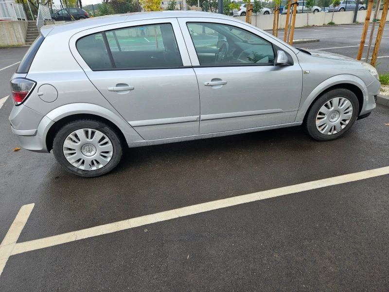 Opel Astra, снимка 4 - Автомобили и джипове - 47480858