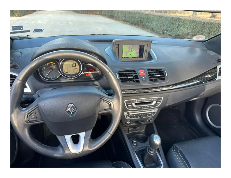 Renault Megane, снимка 9 - Автомобили и джипове - 49522961