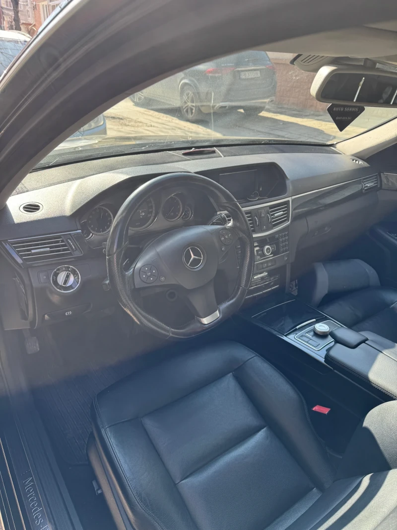 Mercedes-Benz E 300 3.5 CDI , снимка 11 - Автомобили и джипове - 49550638