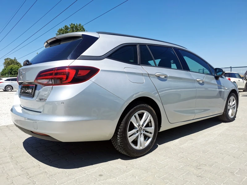 Opel Astra 1.6 CDTi, снимка 9 - Автомобили и джипове - 50902009