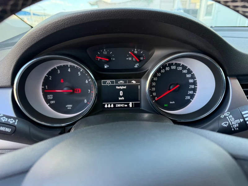 Opel Astra 1.4turbo/125hp/Navi/Evro 6/ , снимка 8 - Автомобили и джипове - 51785221