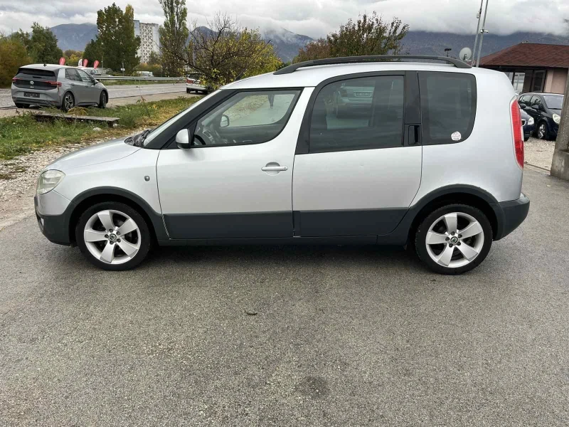 Skoda Roomster SСOUT 1.4I 86кс EURO 4 КЛИМАТРОНИК , снимка 6 - Автомобили и джипове - 52201039