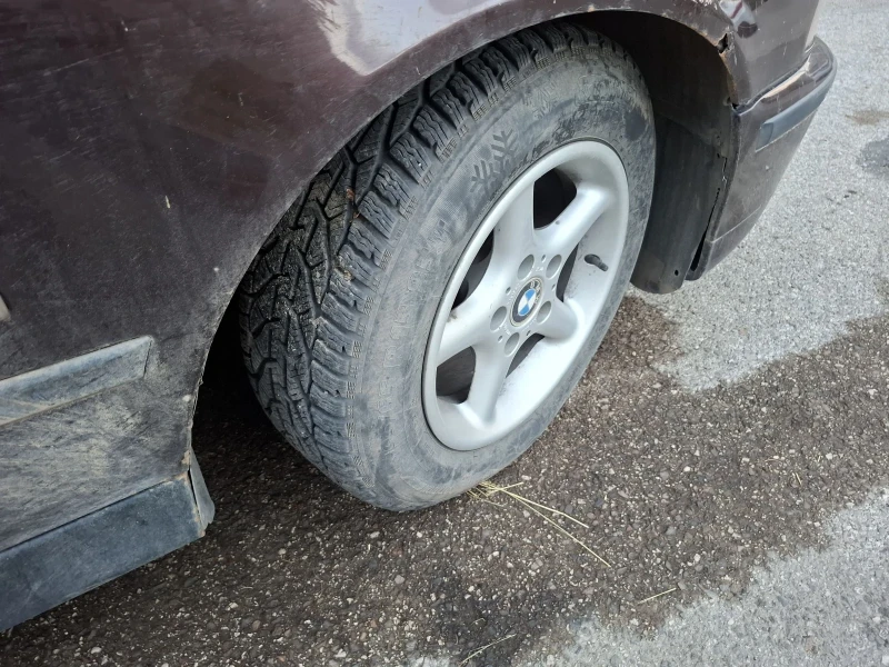 BMW 528, снимка 8 - Автомобили и джипове - 53171769