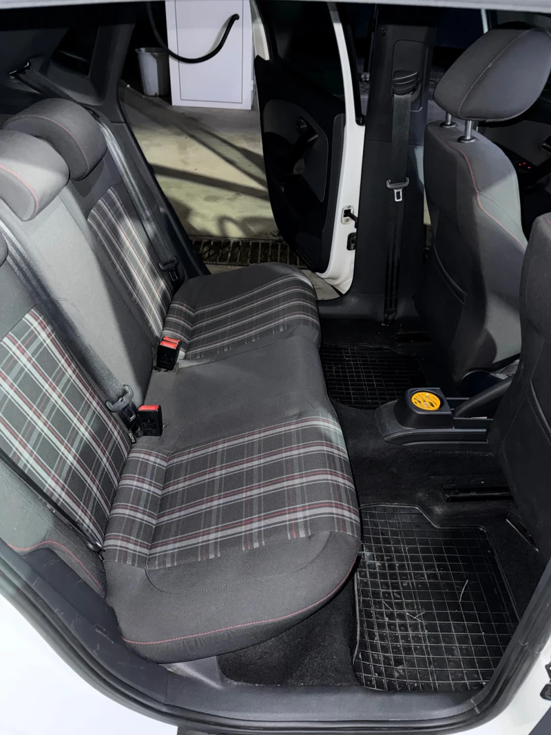 VW Polo, снимка 9 - Автомобили и джипове - 52931734