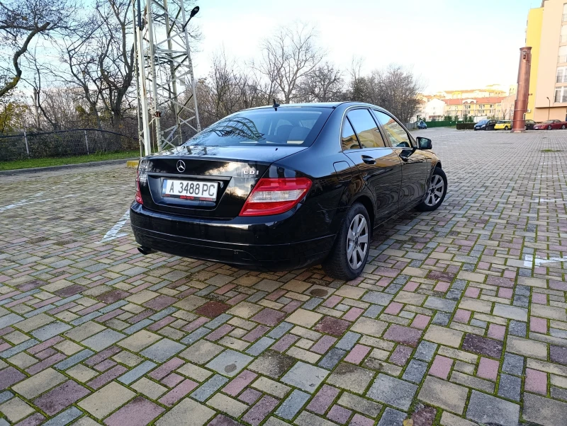 Mercedes-Benz C 220, снимка 3 - Автомобили и джипове - 52972732