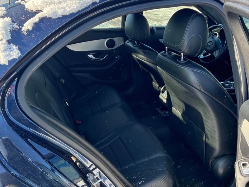 Mercedes-Benz C 300 * CARFAX * БЕЗ ПЪРВОНАЧАЛНА ВНОСКА, снимка 15 - Автомобили и джипове - 53182837