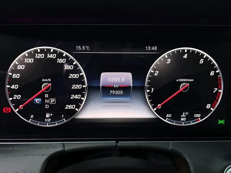 Mercedes-Benz E 300 4MATIC AVANTGARDE, снимка 8 - Автомобили и джипове - 55456858