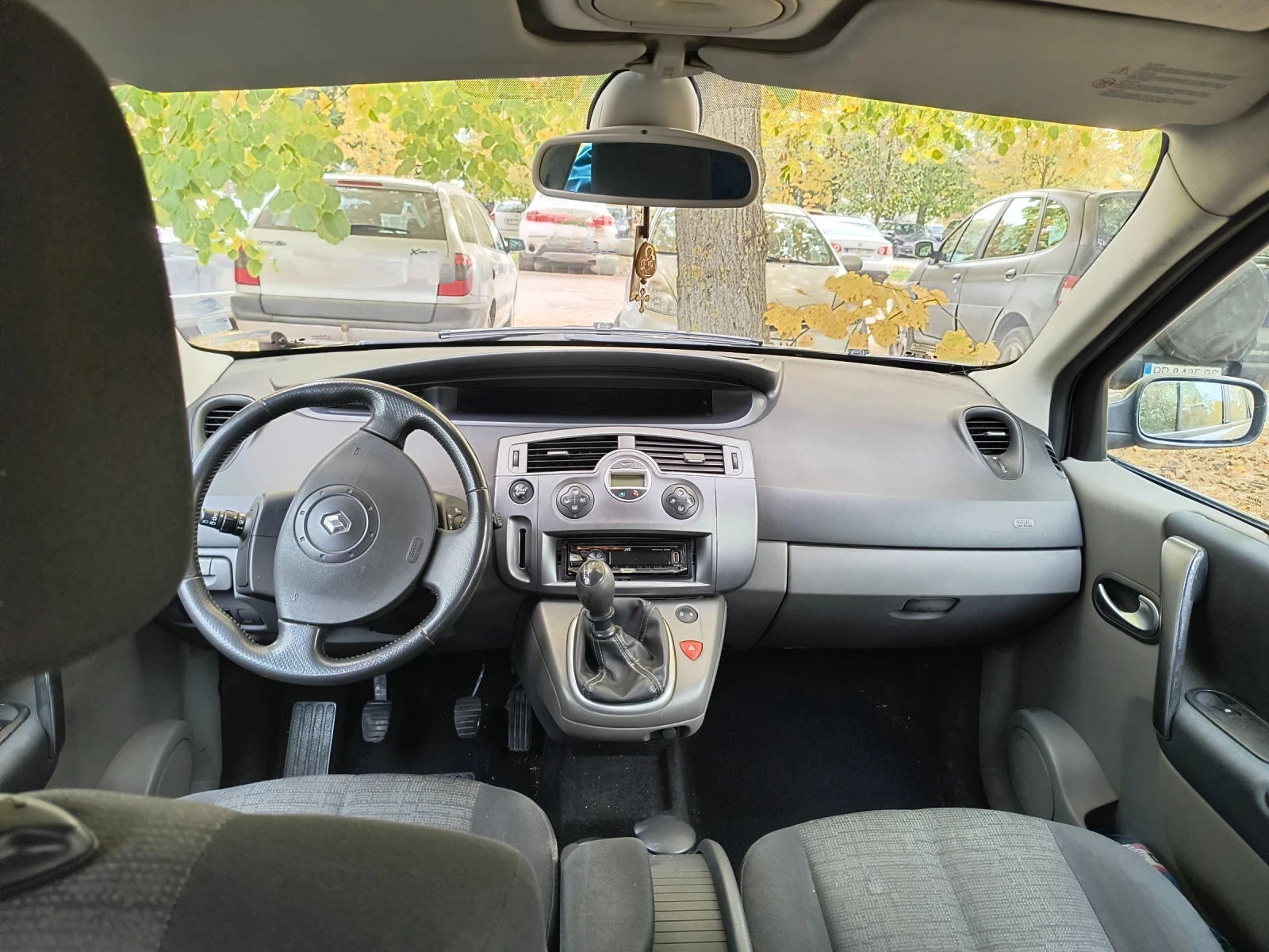 Renault Scenic 1.9 DCI 120к.с. - изображение 8