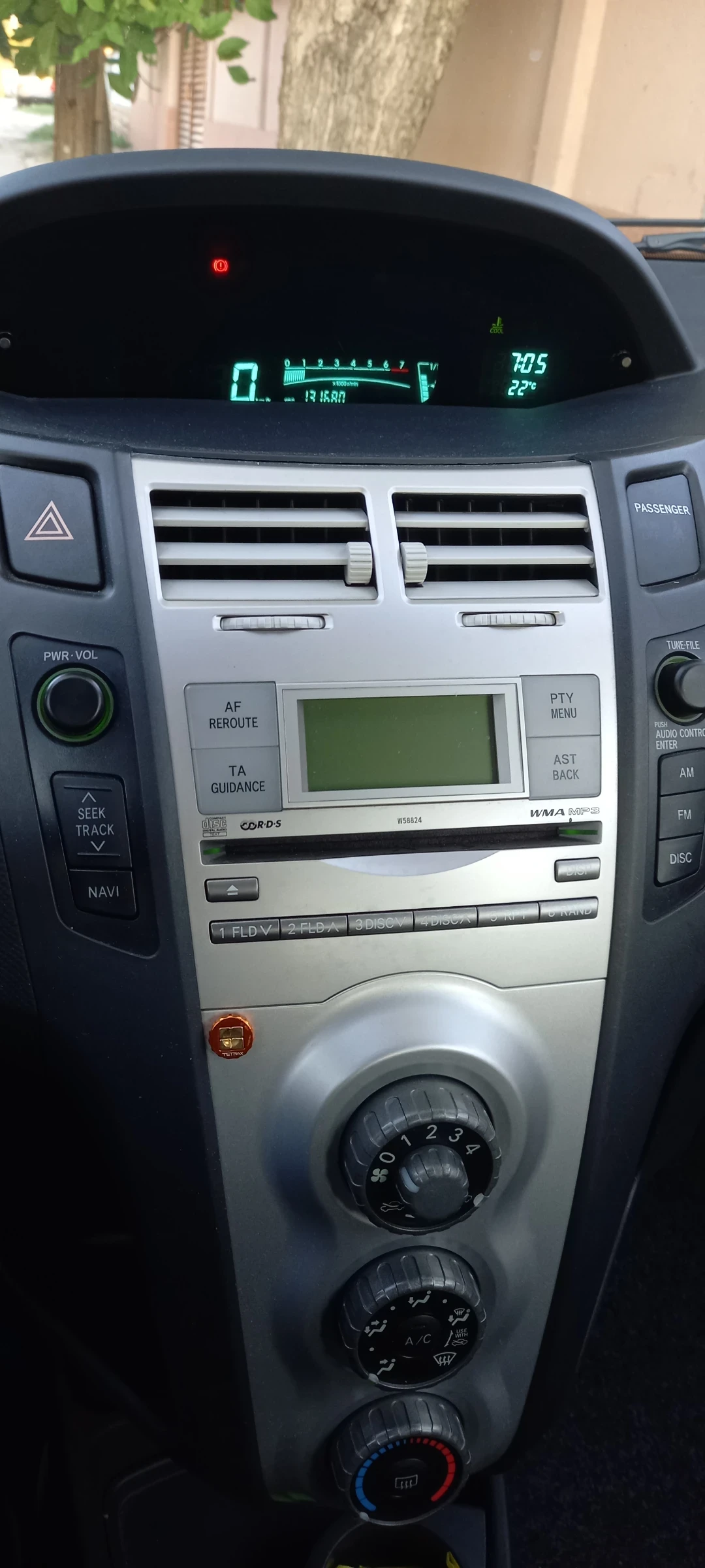 Toyota Yaris 1.3i - изображение 6