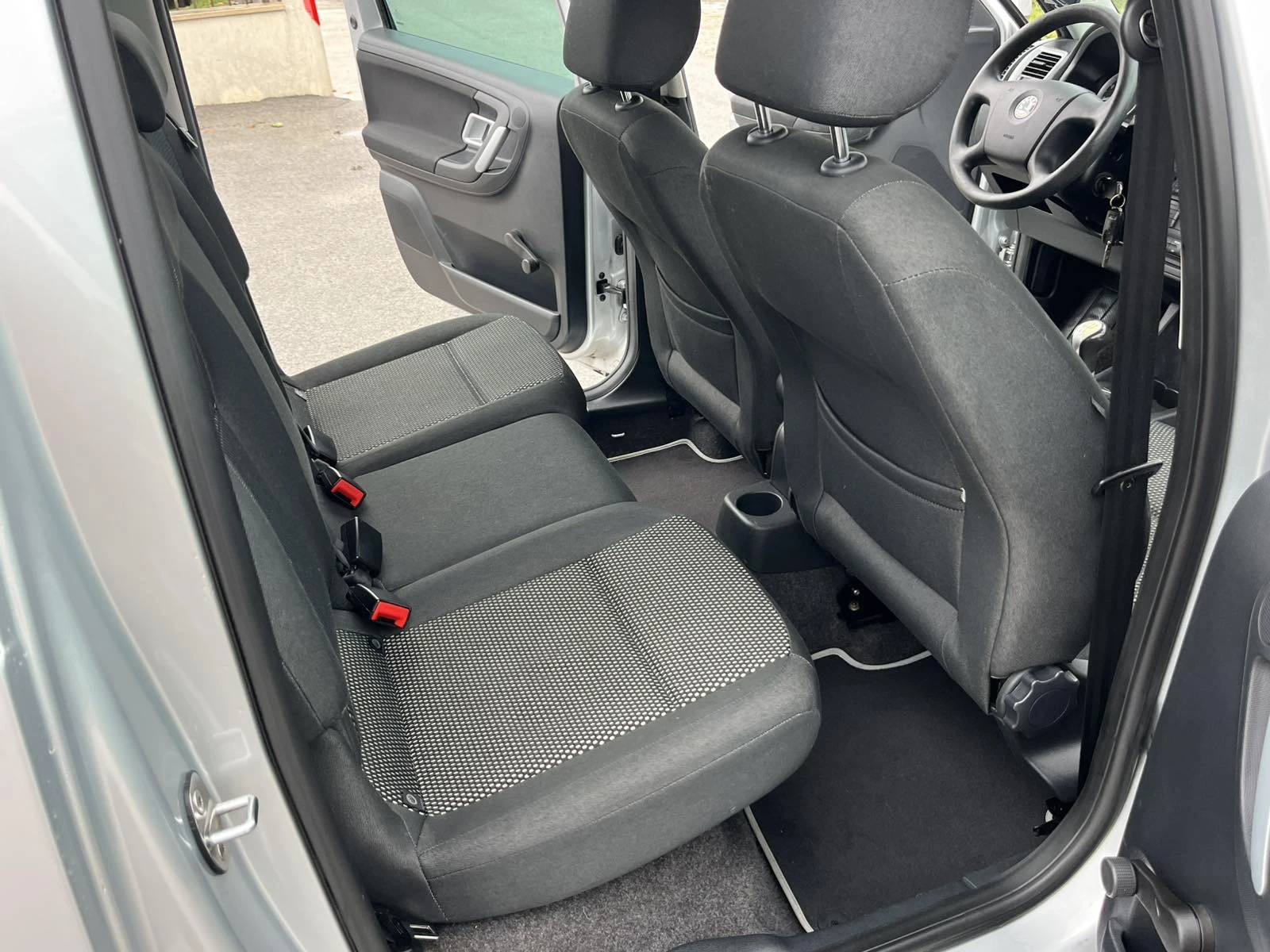 Skoda Roomster SСOUT 1.4I 86кс EURO 4 КЛИМАТРОНИК  - изображение 10