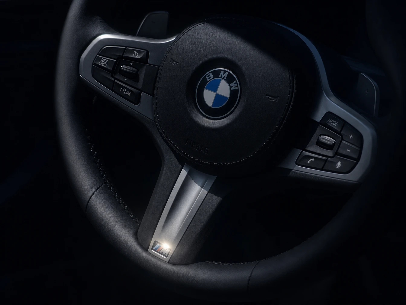 BMW 550 d xDrive, Harman Kardon, 360Cam, Full LED, M Perf, снимка 3 - Автомобили и джипове - 52775843