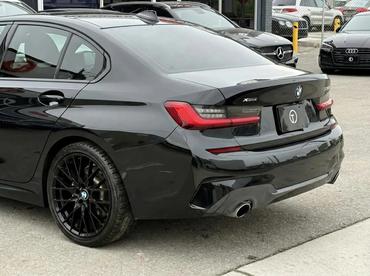 BMW 330 М пакет* Пано* Подгрев* CarPlay* Камера - изображение 5