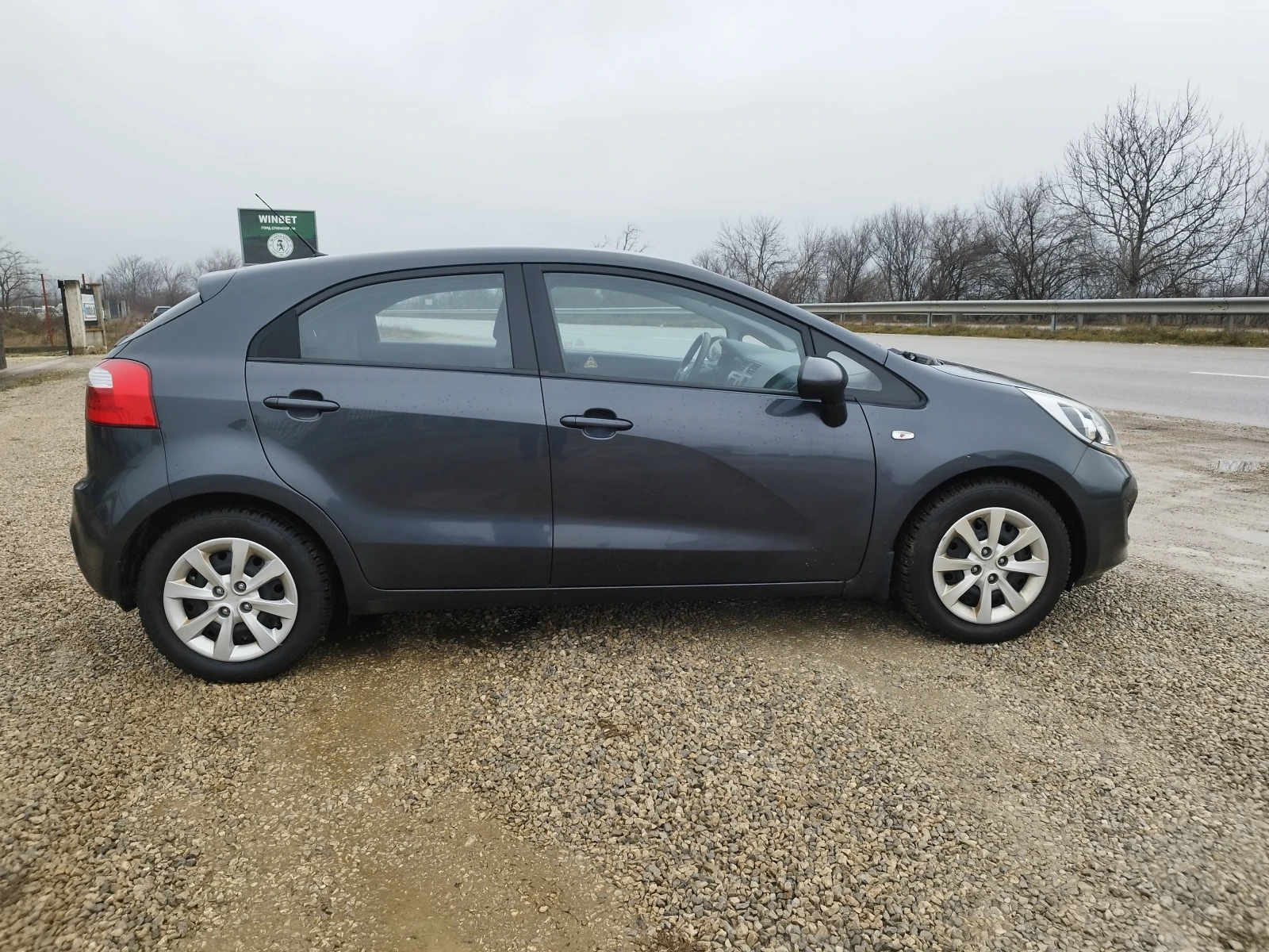 Kia Rio 1.3i 70kc. - изображение 6