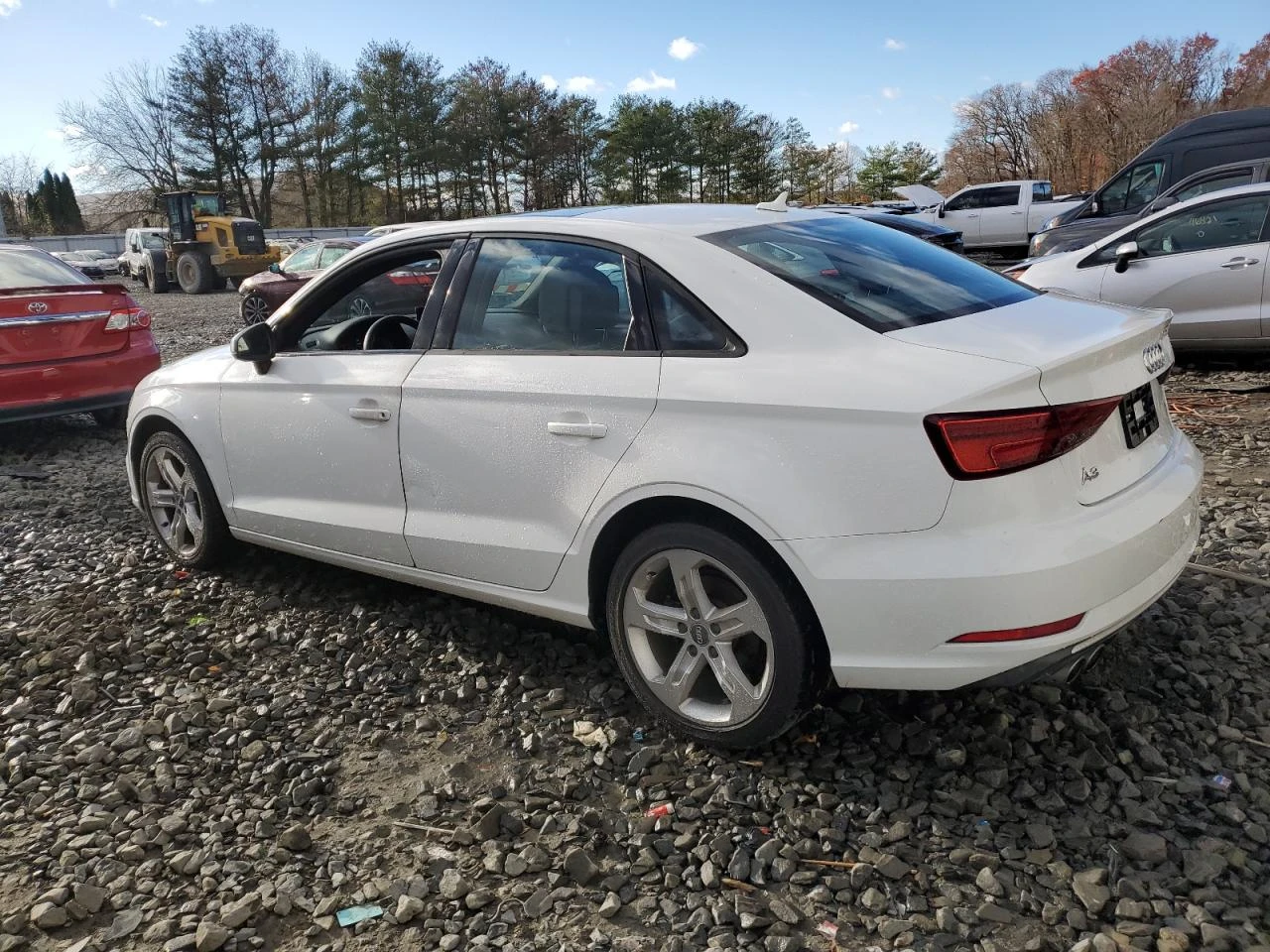 Audi A3 2.0* PREMIUM* РЕАЛНИ КМ ! - изображение 2