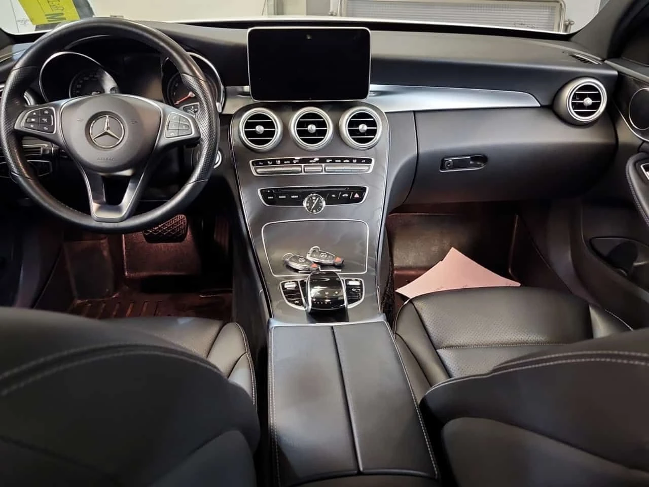 Mercedes-Benz C 300 * CARFAX * PANORAMA* 2 КЛЮЧА*  - изображение 10