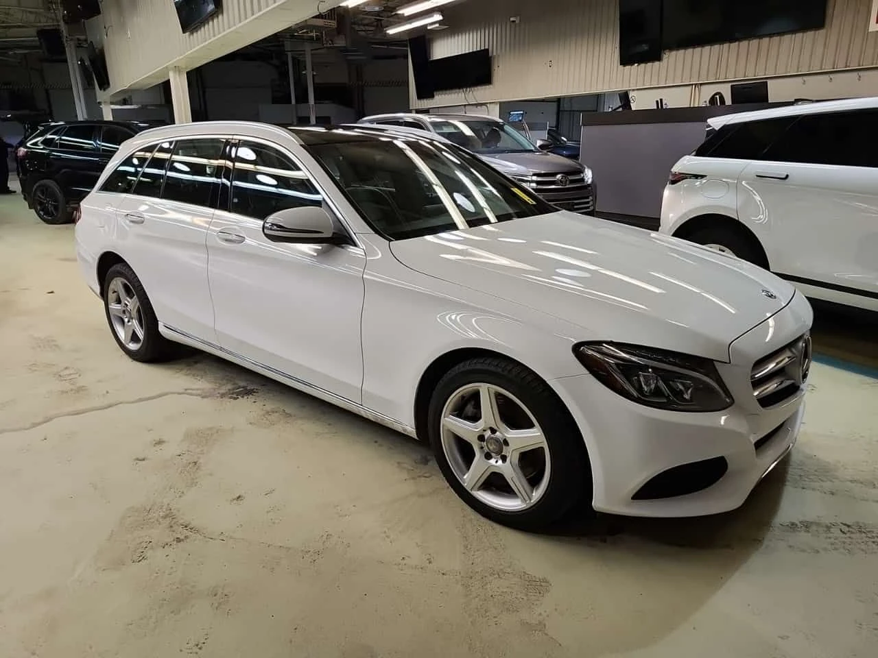 Mercedes-Benz C 300 * CARFAX * PANORAMA* 2 КЛЮЧА*  - изображение 2