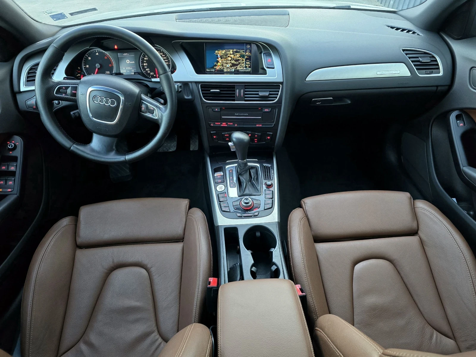 Audi A4 Allroad 3.0TDI/239к.с/Keyless/Panorama , снимка 12 - Автомобили и джипове - 54128753