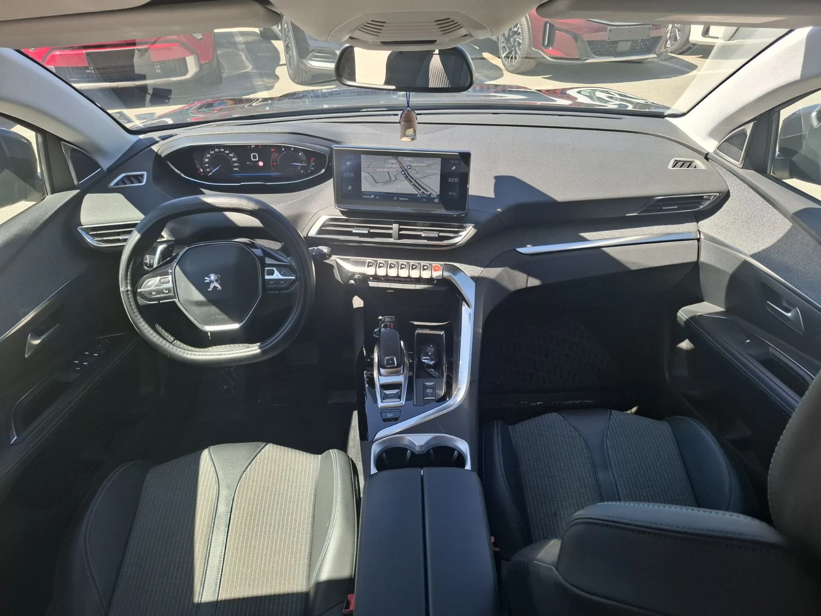 Peugeot 3008 1.5 Гаранция, снимка 8 - Автомобили и джипове - 54189940