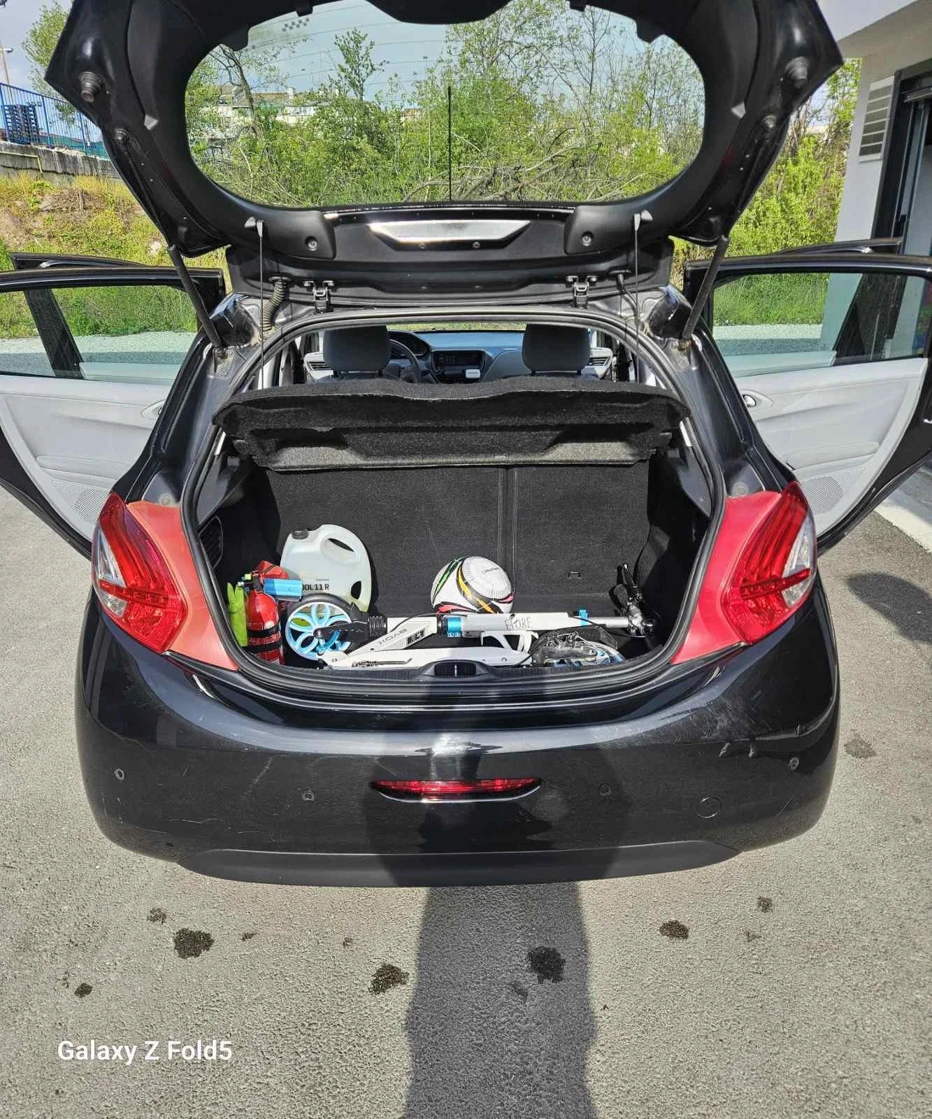 Peugeot 208, снимка 5 - Автомобили и джипове - 54262232