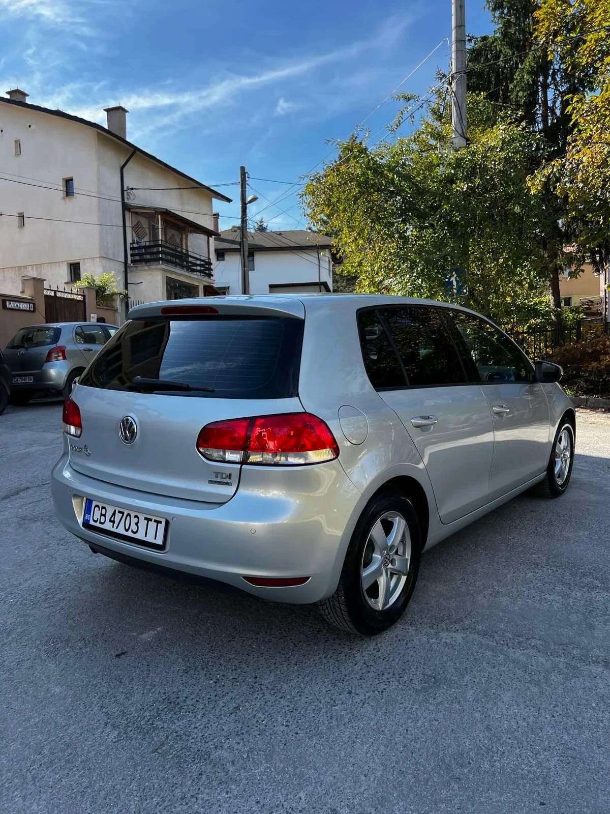 VW Golf 1.6 TDI, снимка 8 - Автомобили и джипове - 54301857