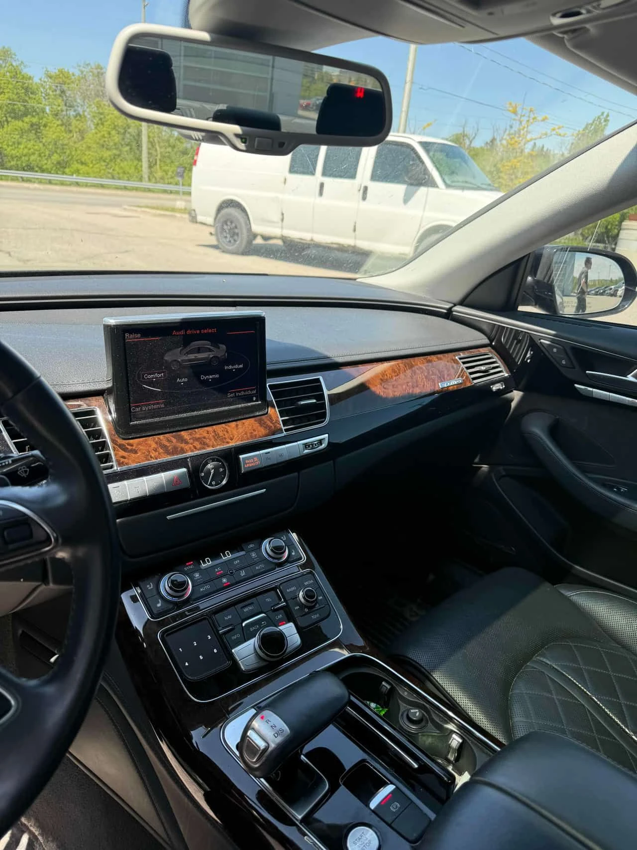 Audi A8 TDI/CARFAX/ФИНАНСИРАНЕ, снимка 9 - Автомобили и джипове - 54723621