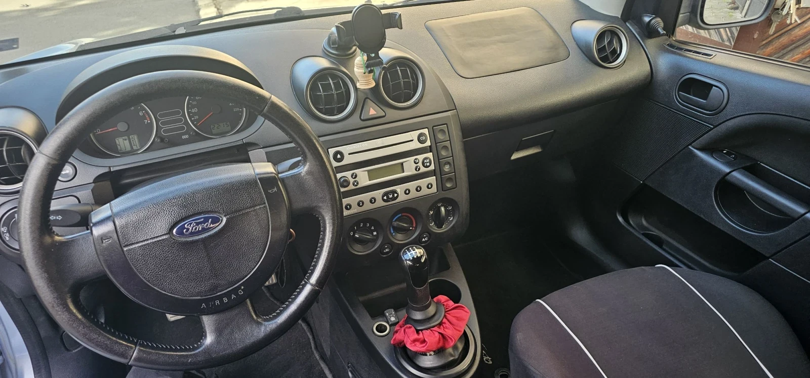 Ford Fiesta, снимка 8 - Автомобили и джипове - 55055451