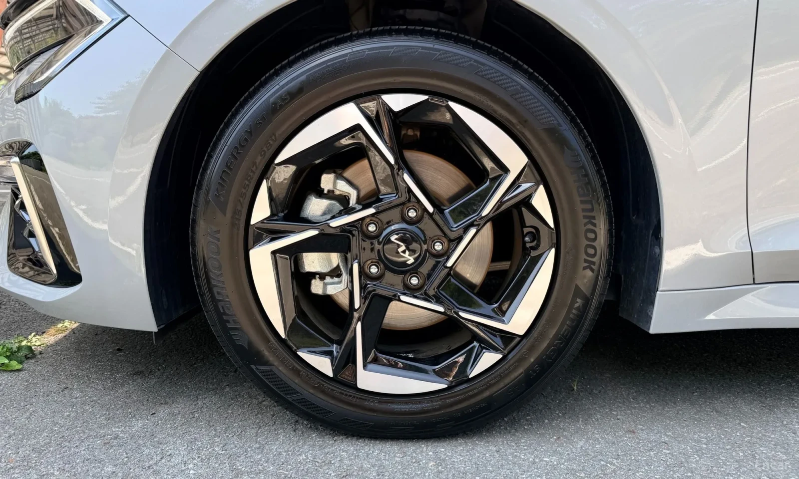Kia K5 Nardo Grey цвят\Джойстик\Обдухване, снимка 5 - Автомобили и джипове - 55587830