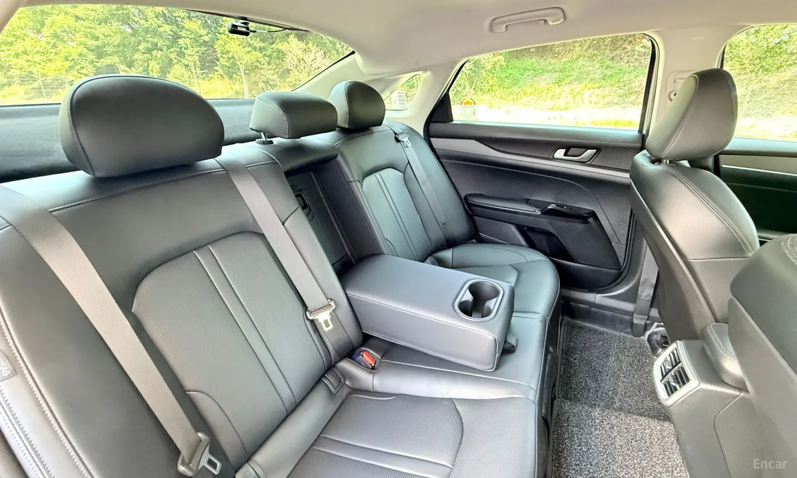 Kia K5 Nardo Grey цвят\Джойстик\Обдухване, снимка 11 - Автомобили и джипове - 55587830