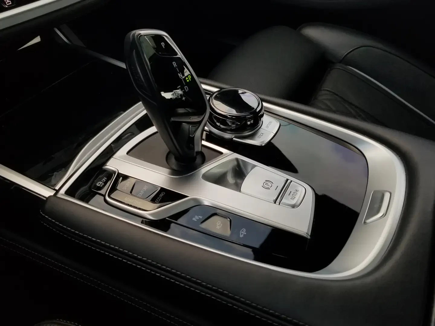 BMW 750 NO ACCIDENT M-SPORT CARBON CORE HUD MASSAGE H/K SO | Mobile.bg � ����������� 11