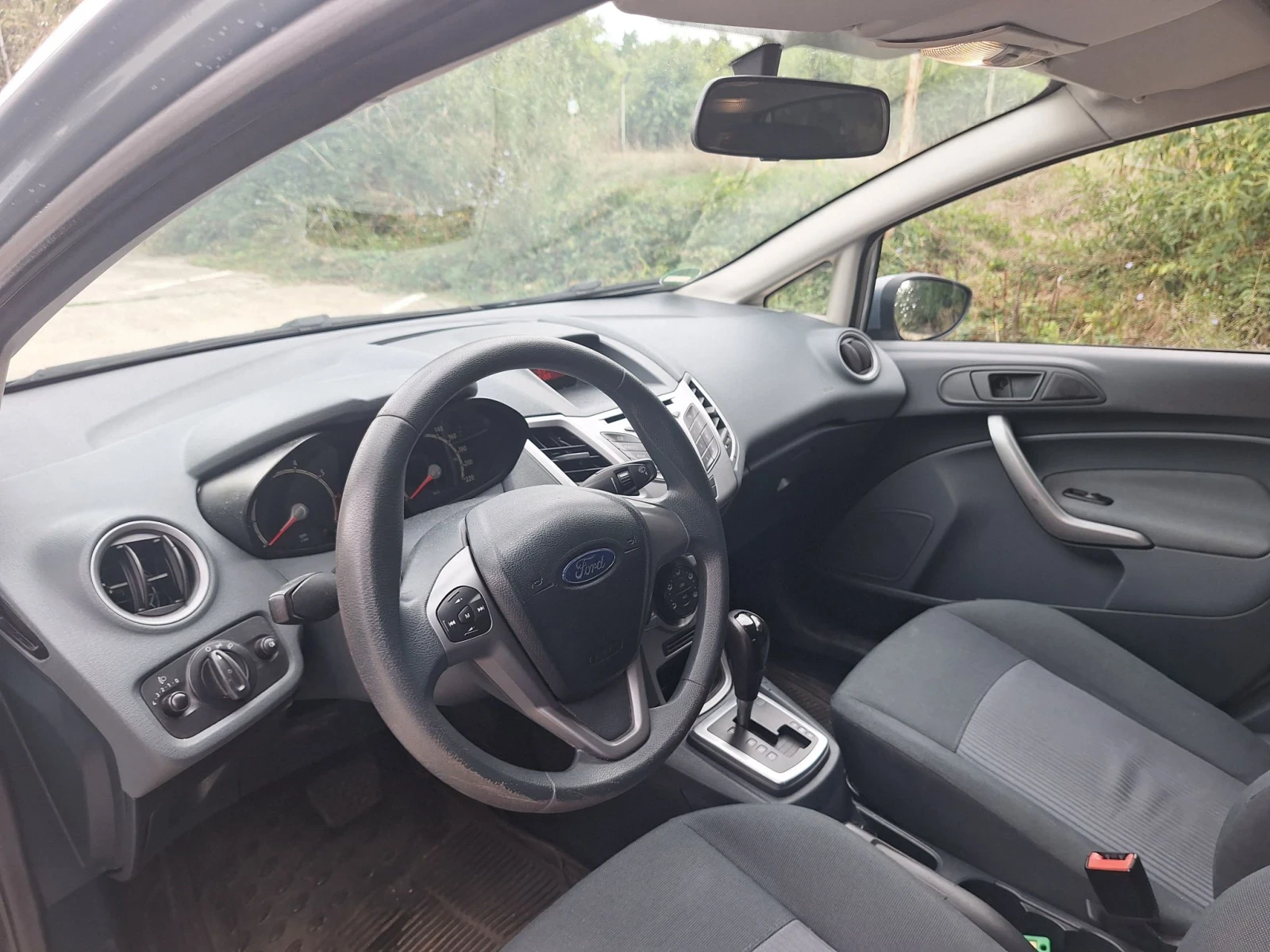 Ford Fiesta 1.4, снимка 6 - Автомобили и джипове - 56234785