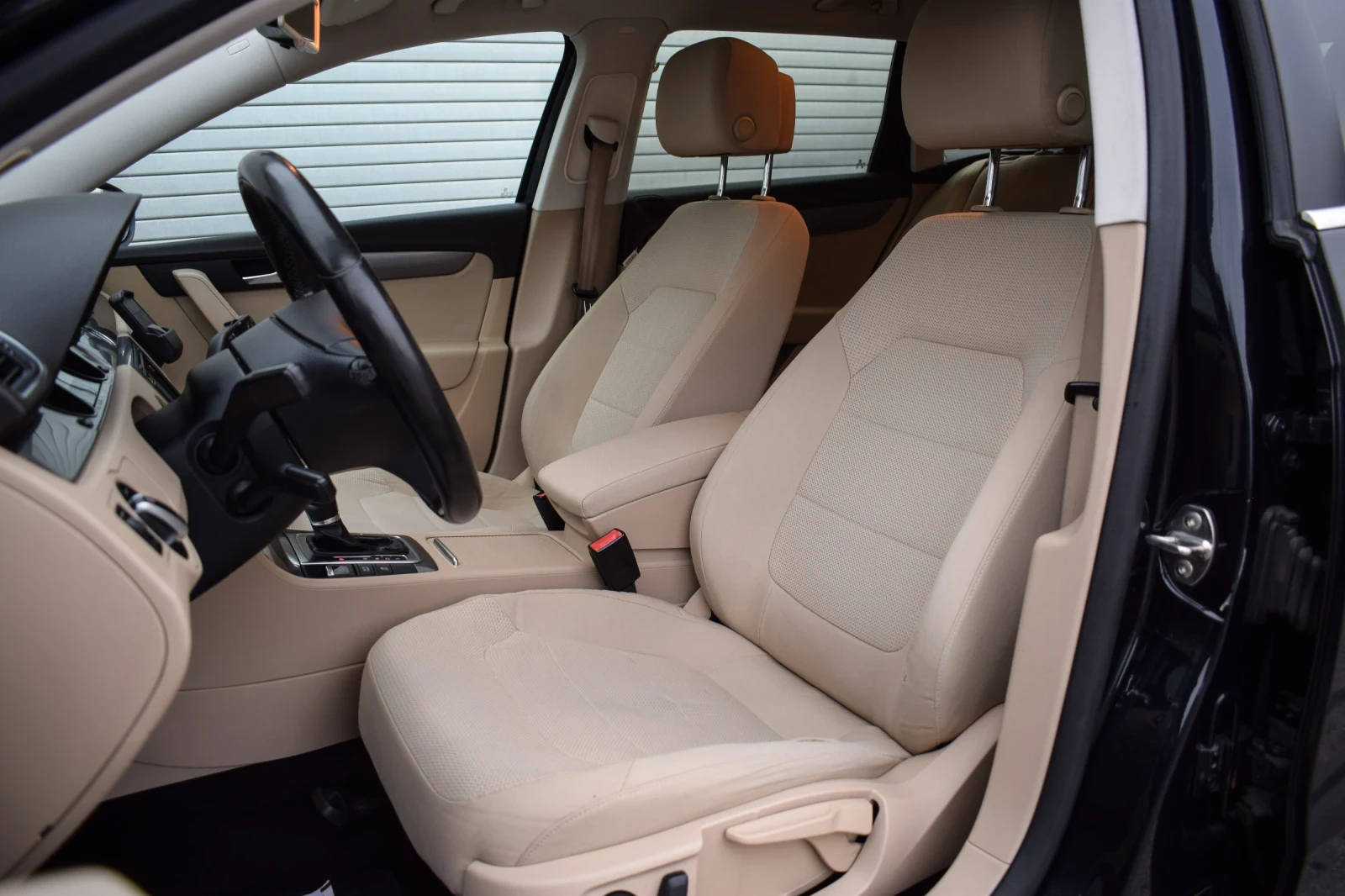 VW Passat 2.00D/Matrix/FULL/LED/DSG6/Navi/360* ОБСЛУЖЕН/TOP*, снимка 13 - Автомобили и джипове - 56276111