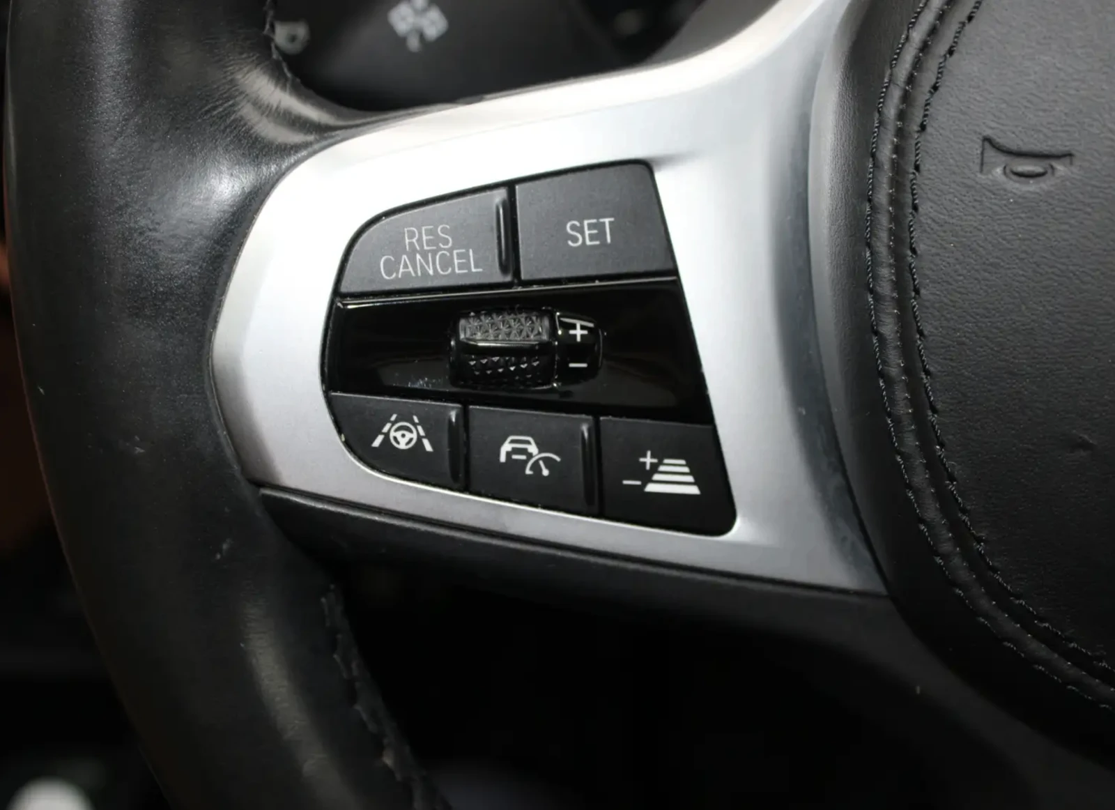 BMW 530 xDrive | AWD | Heated Seats | Navigation | Mobile.bg � ����������� 11