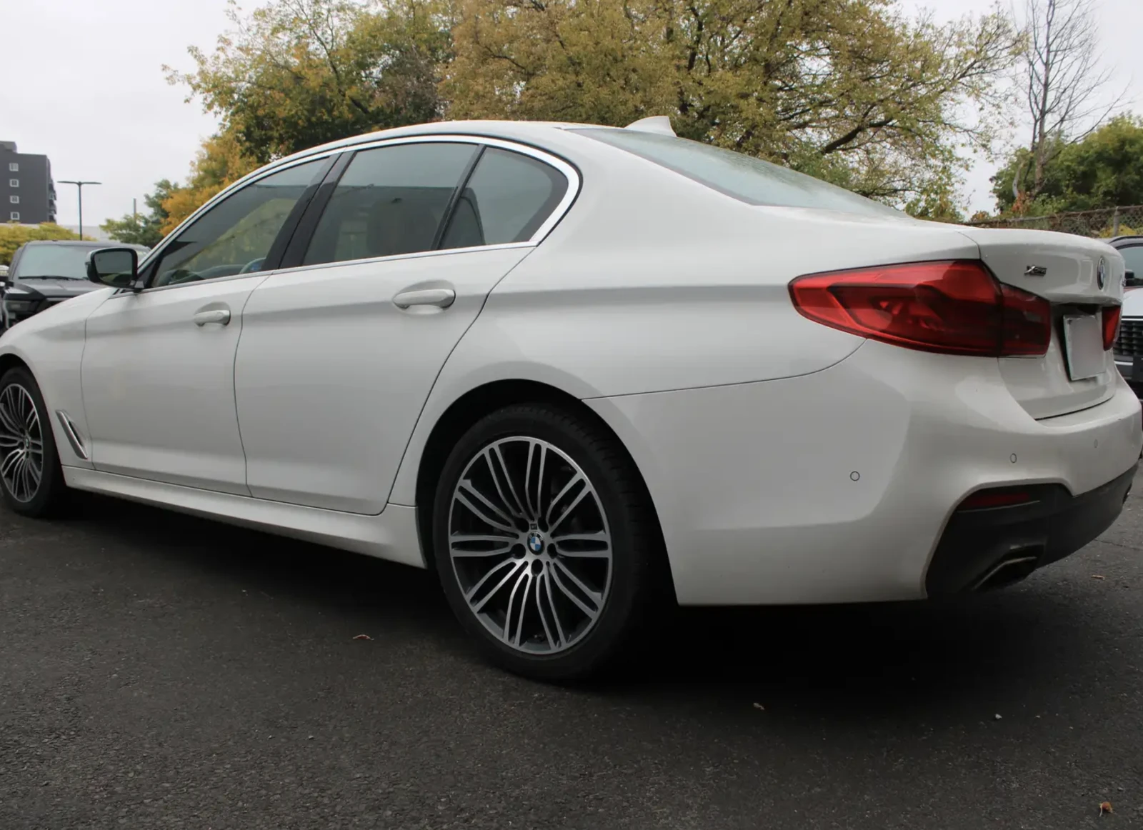 BMW 530 xDrive | AWD | Heated Seats | Navigation | Mobile.bg � ����������� 4
